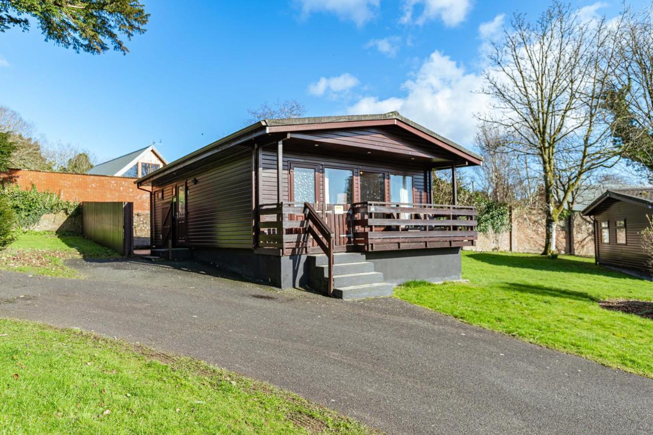 Bluebell Lodge 24 With Hot Tub Newton Stewart Bagian luar foto