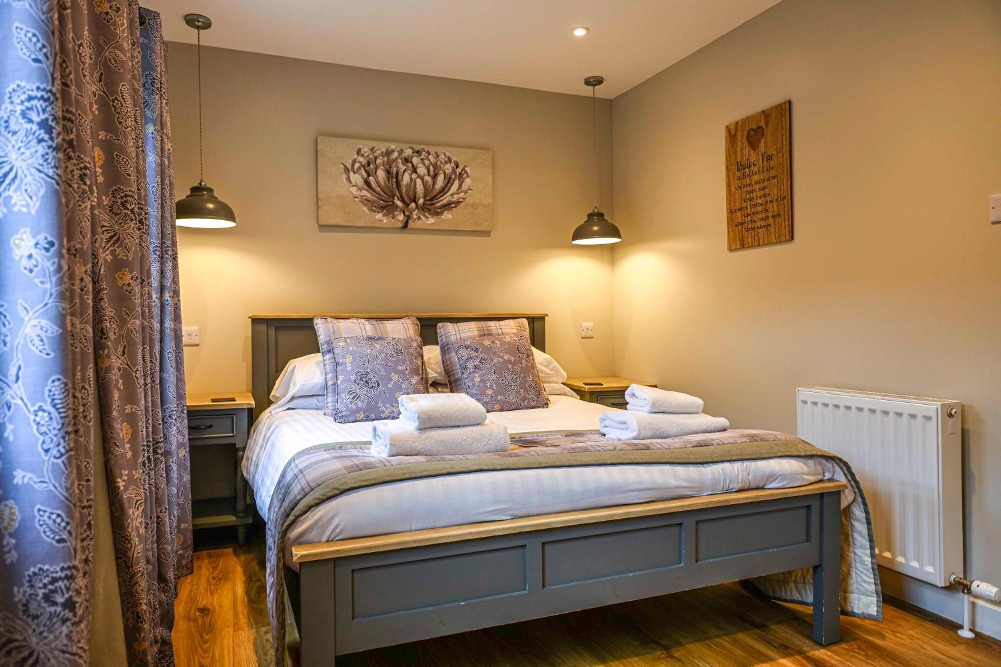 Bluebell Lodge 24 With Hot Tub Newton Stewart Bagian luar foto